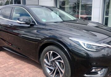 INFINITI Q30 89.596 km 16.999 &euro; Halle/Saale 06118