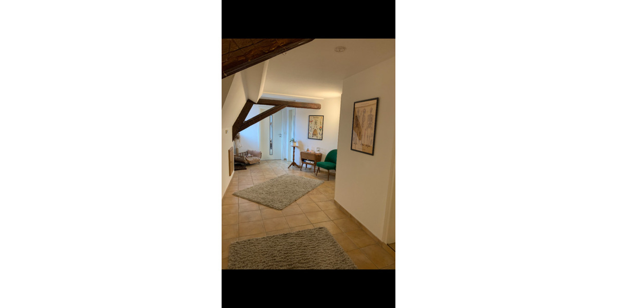 Dachgeschoßwohnung Querfurt - 5 Zimmer, 146 m&sup2;, 990&euro; | Angebot:25390515