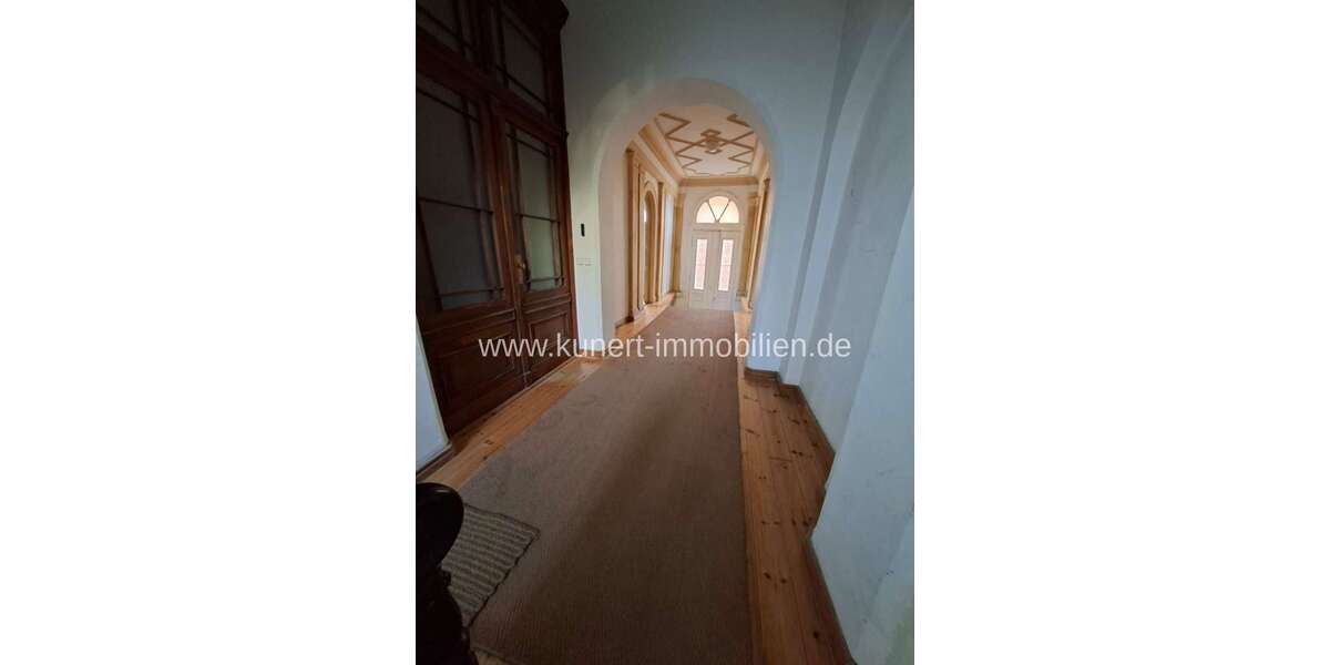 Etagenwohnung Halle Nördliche Innenstadt - 3 Zimmer, 121 m&sup2;, 800&euro; | Angebot:25771785
