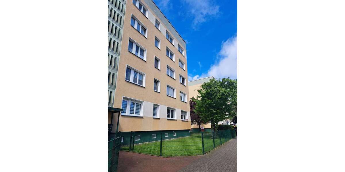 Etagenwohnung Halle Halle-Neustadt - 3 Zimmer, 61 m&sup2;, 425&euro; | Angebot:27208670