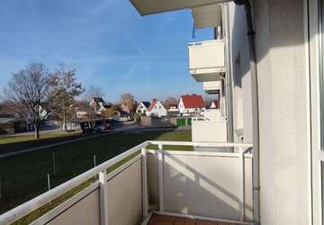 Wohnung Merseburg Kötzschen - 4 Zimmer, 69 m&sup2;, 437&euro; | Angebot:27419777