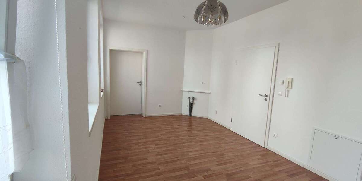 Etagenwohnung Bitterfeld Anhaltsiedlung - 1 Zimmer, 30 m&sup2;, 240&euro; | Angebot:26564729