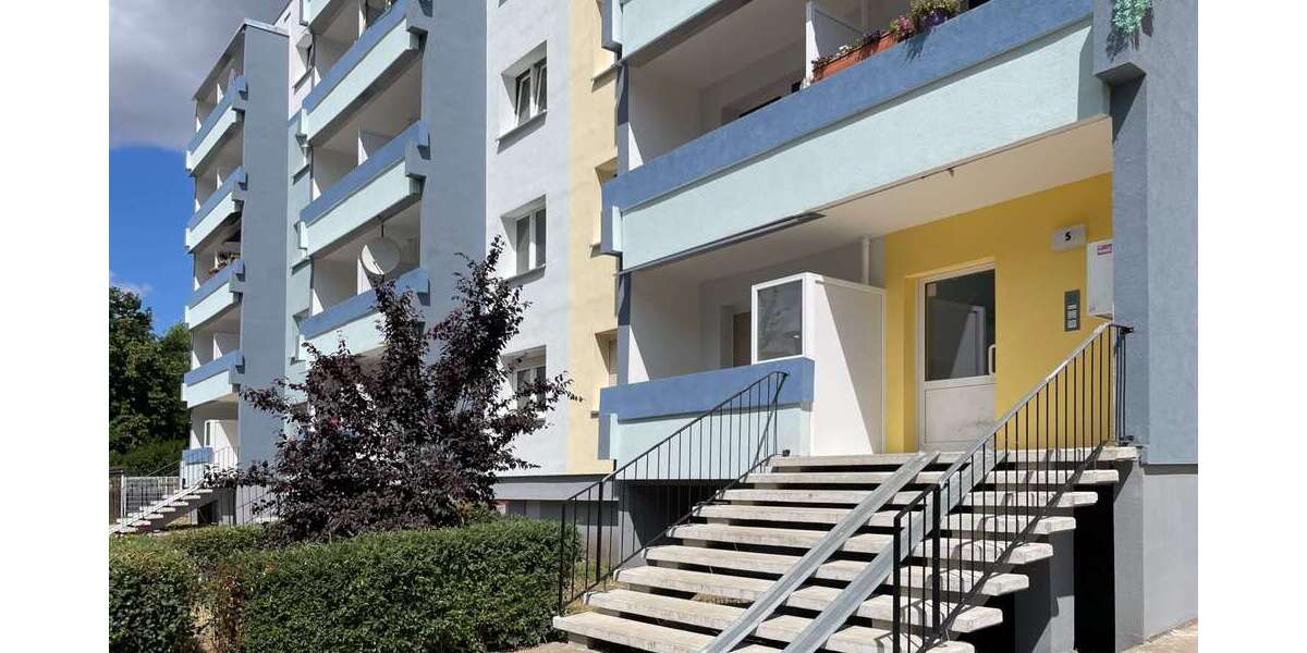 Etagenwohnung Halle Silberhöhe - 3 Zimmer, 56 m&sup2;, 369&euro; | Angebot:24338331