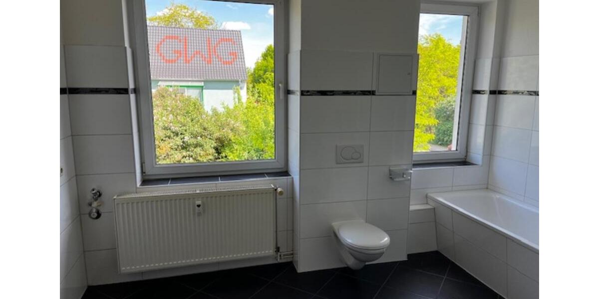 Etagenwohnung Bitterfeld-Wolfen Bitterfeld - 2 Zimmer, 63 m&sup2;, 410&euro; | Angebot:26382912