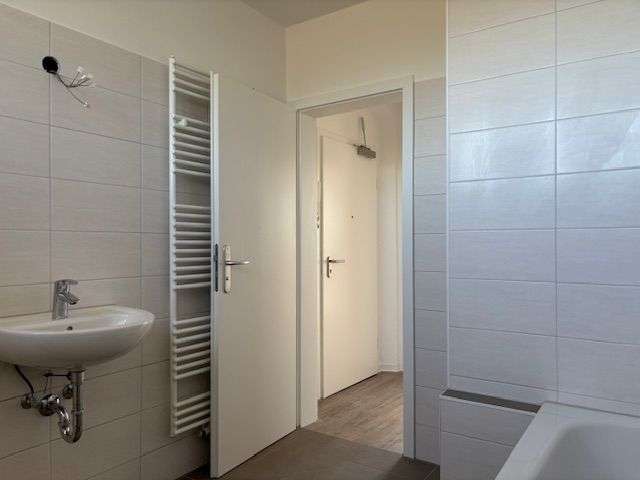 Etagenwohnung Leuna - 2 Zimmer, 54 m&sup2;, 483&euro; | Angebot:27432862
