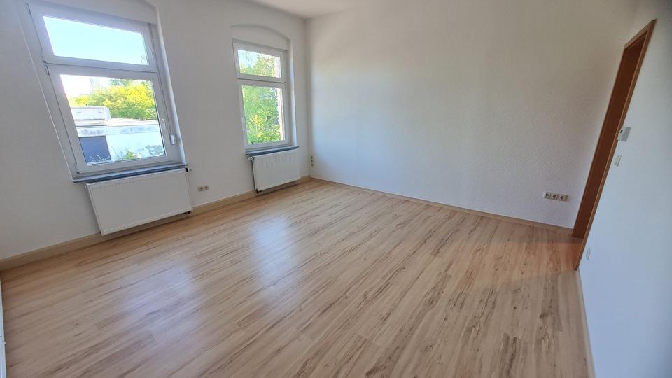 Etagenwohnung Eisleben (Lutherstadt) - 2 Zimmer, 66 m&sup2;, 396&euro; | Angebot:26405521