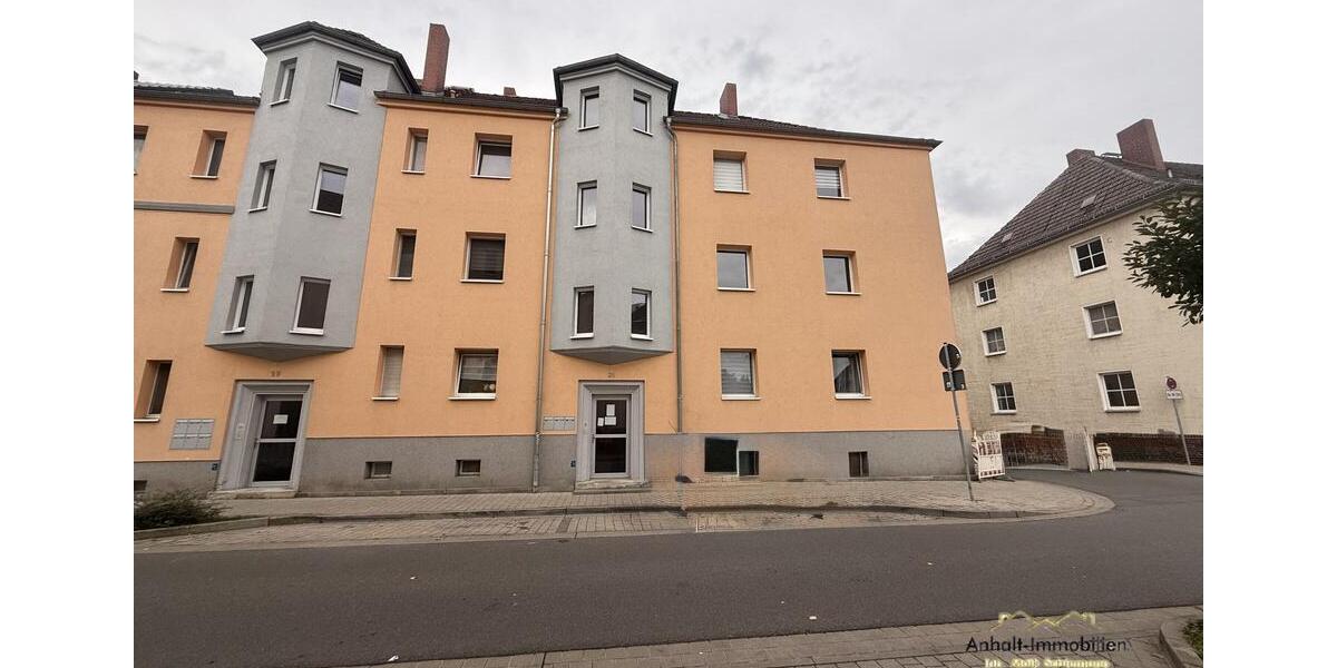 Etagenwohnung Bitterfeld-Wolfen Bitterfeld - 4 Zimmer, 92 m&sup2;, 650&euro; | Angebot:26442517