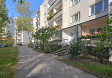Wohnung Halle Südstadt - 3 Zimmer, 61 m&sup2;, 382&euro; | Angebot:27447361