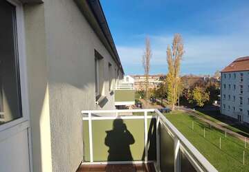 Wohnung Merseburg Kötzschen - 3 Zimmer, 59 m&sup2;, 352&euro; | Angebot:27419780