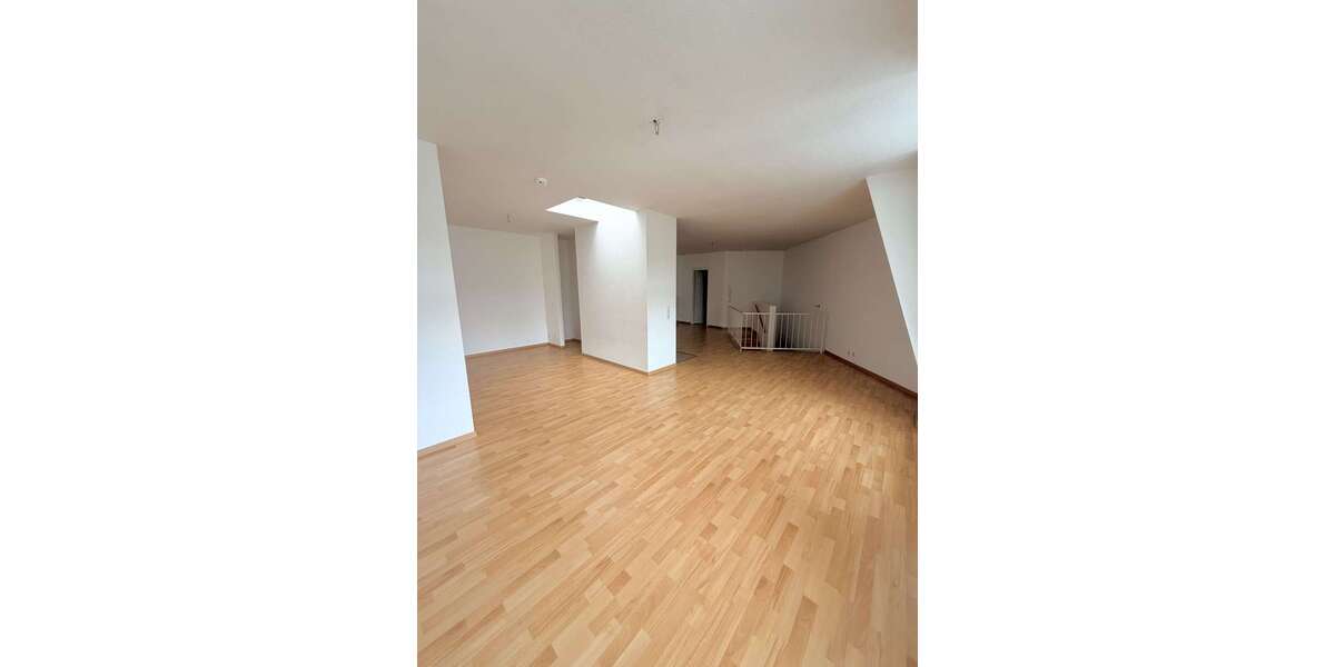Etagenwohnung Halle (Saale) - 1 Zimmer, 65 m&sup2;, 548&euro; | Angebot:27086614