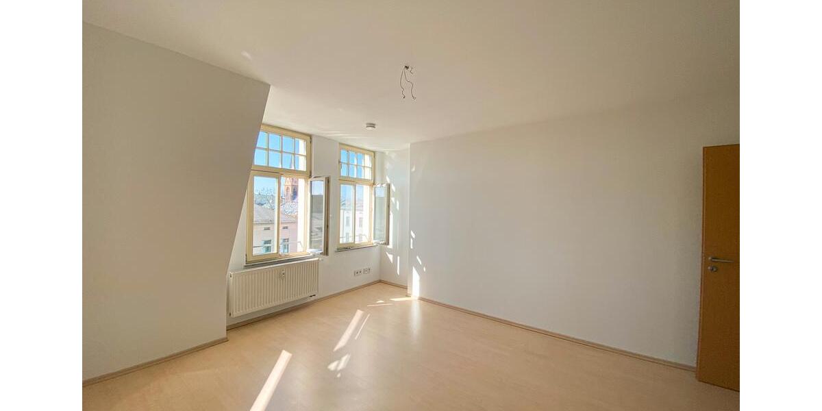 Etagenwohnung Halle (Saale) - 1 Zimmer, 27 m&sup2;, 300&euro; | Angebot:25710690