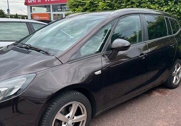 Opel Zafira 198.000 km 3.900 &euro; Halle/Saale 06116