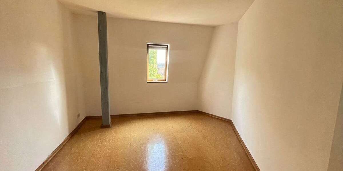 Etagenwohnung Halle (Saale) - 3 Zimmer, 76 m&sup2;, 619&euro; | Angebot:27356700