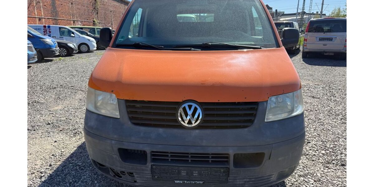 VW T5 Transporter 311.000 km 3.999 &euro; Halle 06132