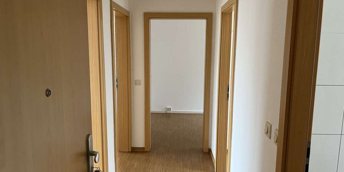 Etagenwohnung Querfurt - 3 Zimmer, 60 m&sup2;, 385&euro; | Angebot:26869129