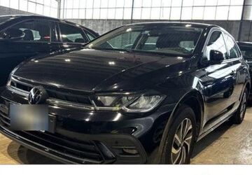 VW Polo 23.682 km 17.820 &euro; Halle (Saale) 06110