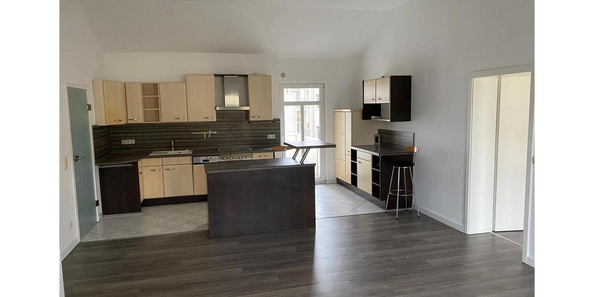Dachgeschoßwohnung Halle (Saale) - 3 Zimmer, 93 m&sup2;, 780&euro; | Angebot:23246270