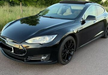 Tesla Model S 312.000 km 15.490 &euro; Halle Saale 06124
