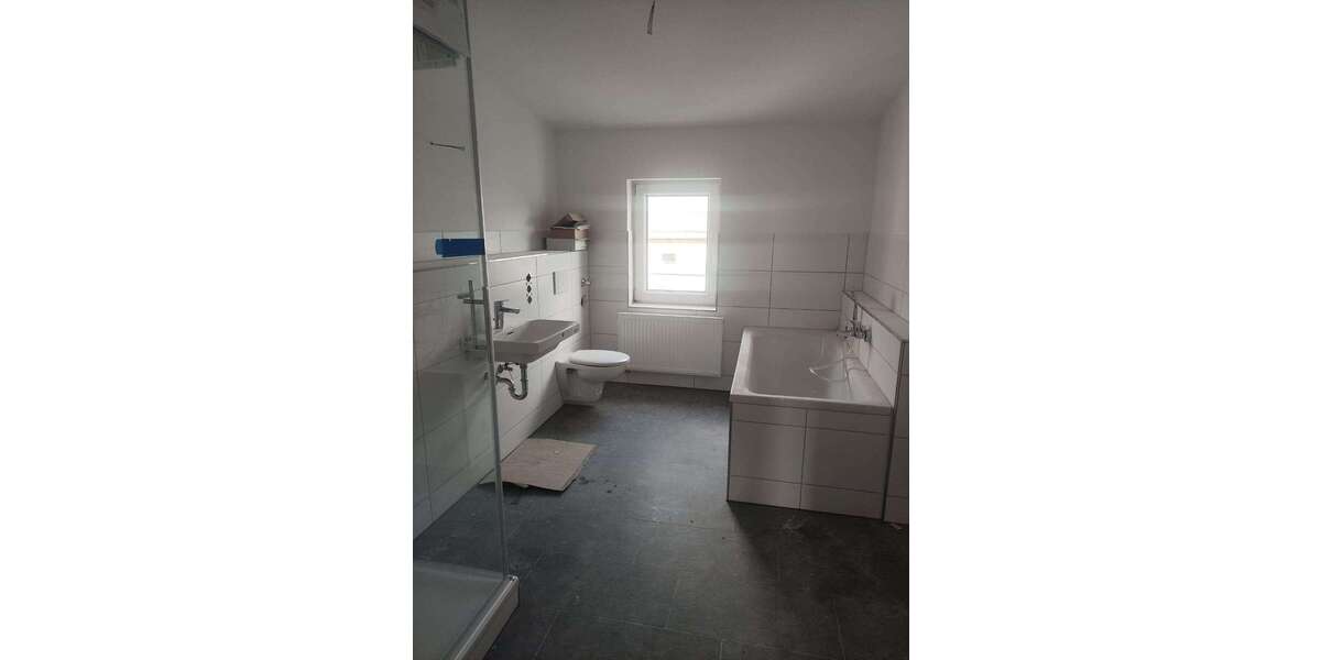Etagenwohnung Halle Nördliche Innenstadt - 3 Zimmer, 117 m&sup2;, 1.050&euro; | Angebot:19066711